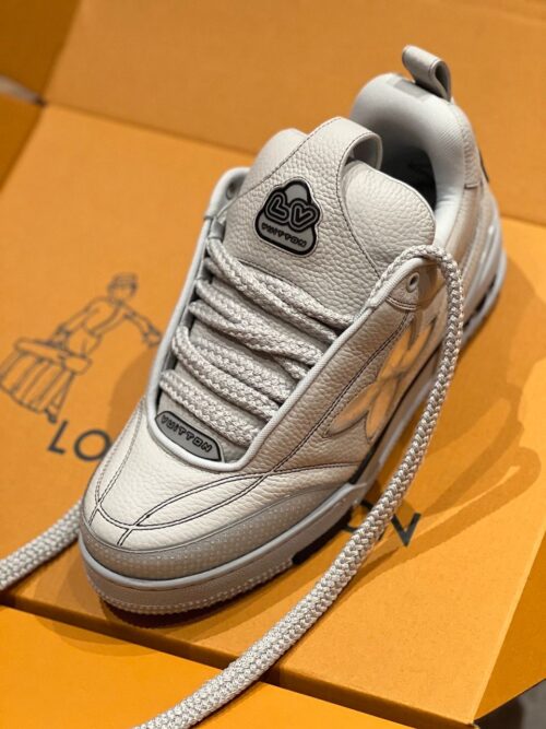 3dae7ca8-e3f2-47aa-8b4d-77433bbf2ec2 LV SKATE - GREY