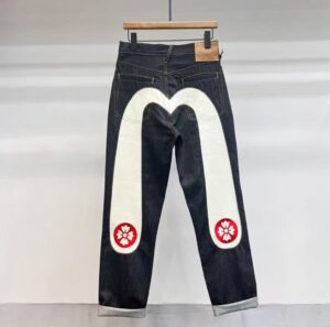 359f68ea-abde-403e-be2b-a74a64c435a1 EVISU M JEANS