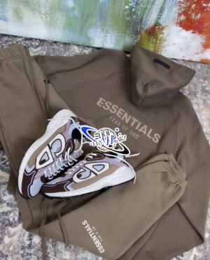 Screenshot ESSENTIAL & DIOR B30 BROWN SET