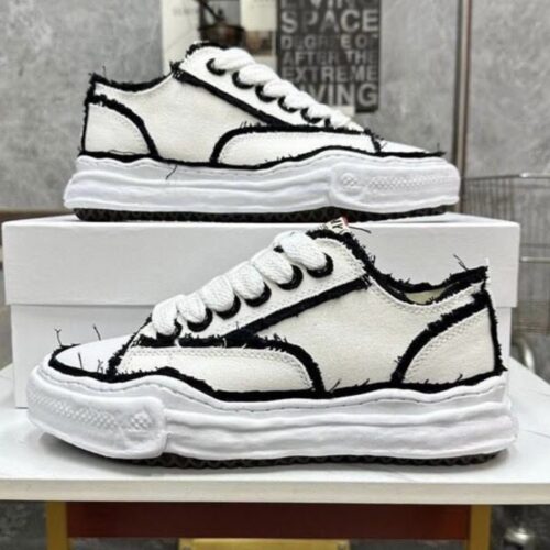 MAISON MIHARA - WHITE