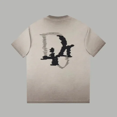 DIOR T-SHIRT