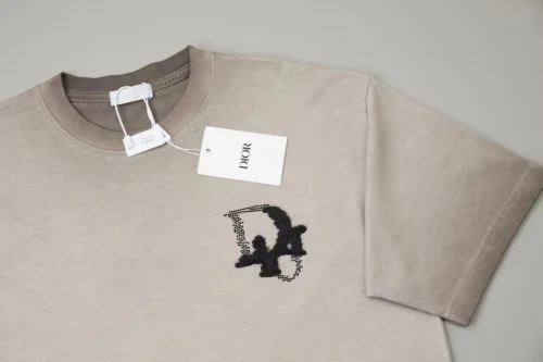 DIOR T-SHIRT