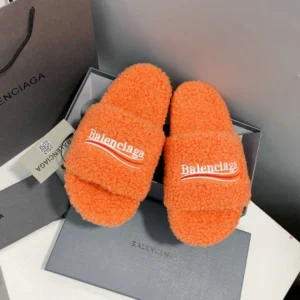 IMG_8421 BB - ORANGE FURRY SLIDES