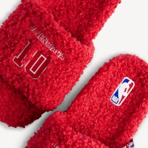 IMG_2014 BB - NBA FURRY SLIDES RED